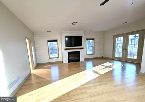 Living - 26770 Deep Branch Rd, Milton, DE 19968 photo 5 of 7