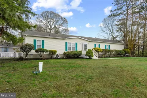 35017 Salem Ct, Lewes, DE 19958