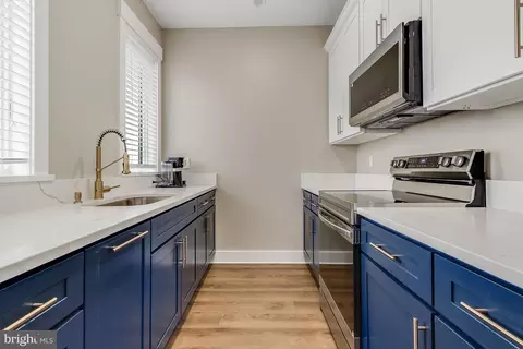 Kitchen - 20157 W Piney Grove Rd, Georgetown, DE 19947 photo 12 of 13
