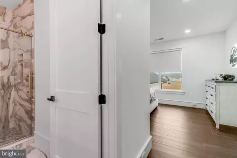 Entry Way - 20157 W Piney Grove Rd, Georgetown, DE 19947 photo 12 of 13