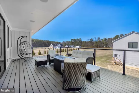 Exterior - 20157 W Piney Grove Rd, Georgetown, DE 19947 photo 1 of 10