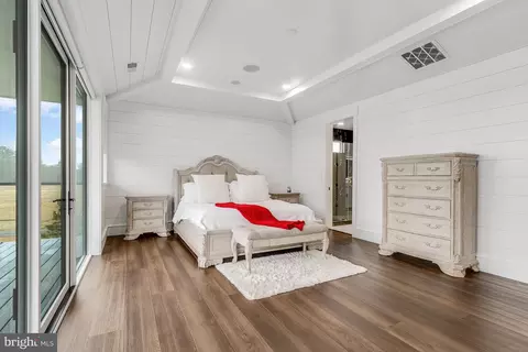Bedroom - 20157 W Piney Grove Rd, Georgetown, DE 19947 photo 2 of 12