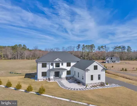 Exterior - 20157 W Piney Grove Rd, Georgetown, DE 19947 photo 5 of 10