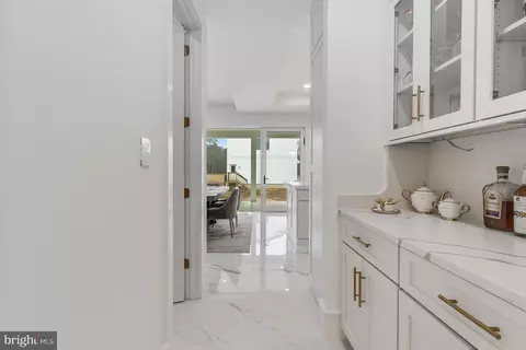 Entry Way - 20157 W Piney Grove Rd, Georgetown, DE 19947 photo 4 of 13