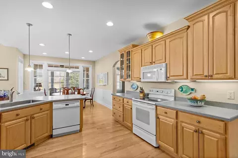Kitchen - 236 Oyster Shell Cv, Bethany Beach, DE 19930 photo 3 of 4