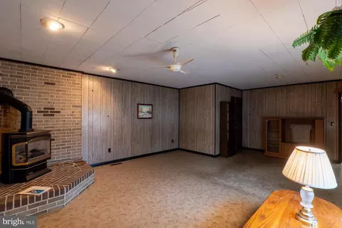 Living - 307 Robinson St, Georgetown, DE 19947 photo 1 of 3