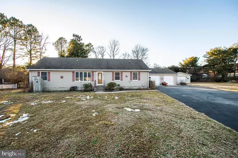 Exterior - 35572 Jami Ave, Laurel, DE 19956 photo 2 of 5