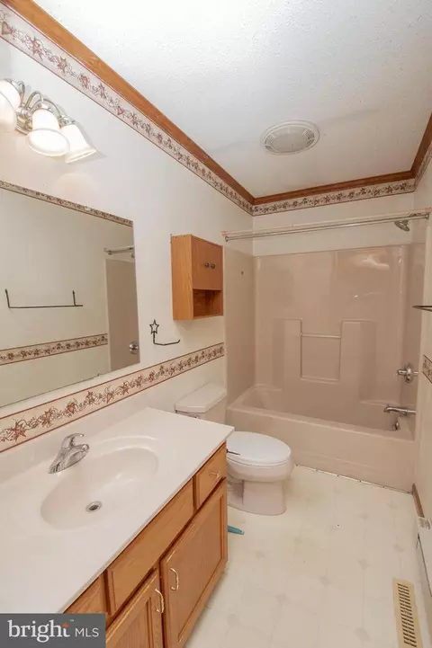 Bath - 35572 Jami Ave, Laurel, DE 19956 photo 5 of 5
