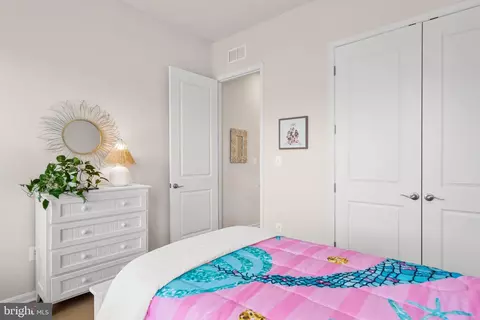 Bedroom - 23298 Bourbon Cir, Lewes, DE 19958 photo 6 of 9