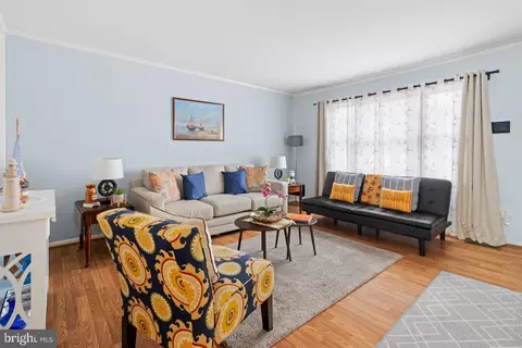 Living - 405 S Spinnaker Ln, Milton, DE 19968 photo 1 of 2
