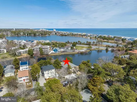 121 Chesapeake St #2, Dewey Beach, DE 19971