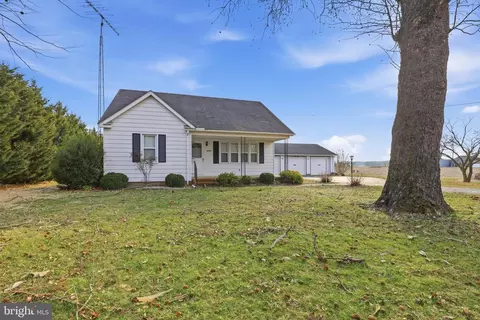 Exterior - 16924 Rust Rd, Milford, DE 19963 photo 3 of 5