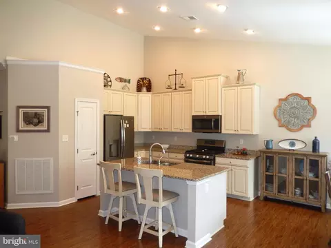Kitchen - 27 Thornton Dr, Ocean View, DE 19970 photo 2 of 6