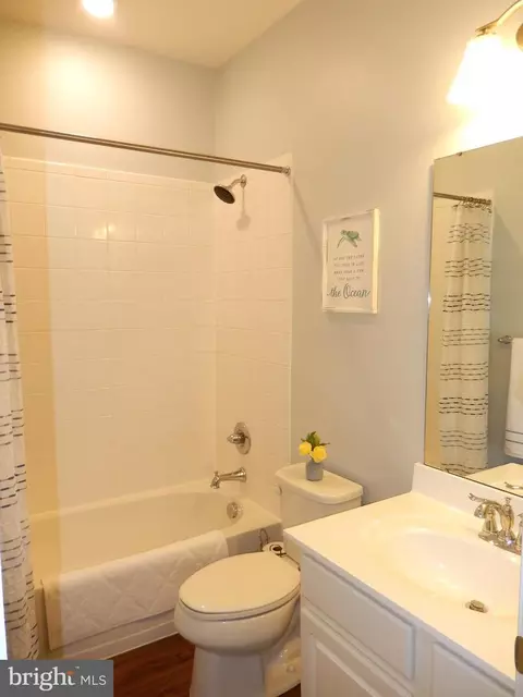 Bath - 27 Thornton Dr, Ocean View, DE 19970 photo 5 of 5