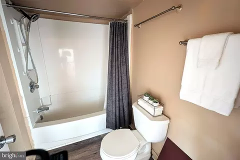 Bath - 15 E 4th St, Blades, DE 19973 photo 1 of 1