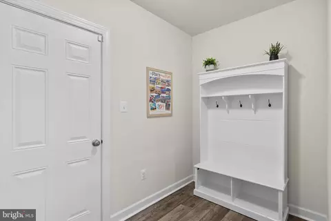 Entry Way - 18 Middlesex Dr, Ocean View, DE 19970 photo 11 of 11