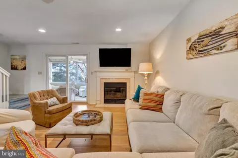 Living - 829 Beach Haven Dr #C, Bethany Beach, DE 19930 photo 2 of 4