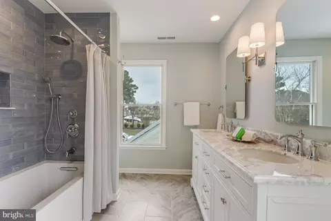 Bath - 130 E Side Dr, Rehoboth Beach, DE 19971 photo 9 of 11