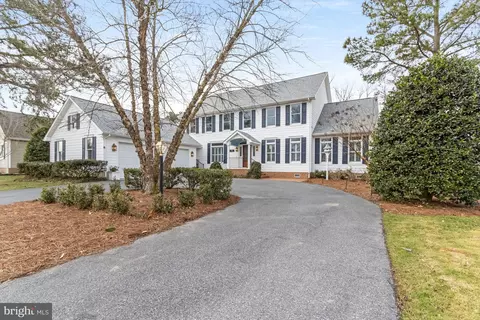 130 E Side Dr, Rehoboth Beach, DE 19971