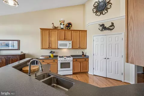 Kitchen - 37151 Lord Baltimore Ln, Ocean View, DE 19970 photo 4 of 5