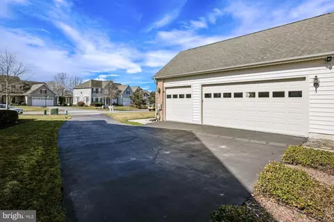 Exterior - 37151 Lord Baltimore Ln, Ocean View, DE 19970 photo 15 of 20