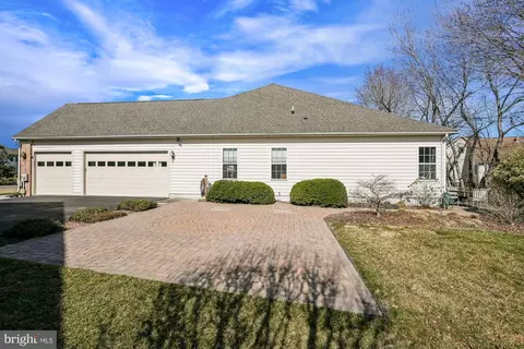 Exterior - 37151 Lord Baltimore Ln, Ocean View, DE 19970 photo 9 of 20