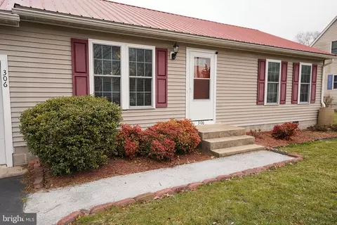 Exterior - 306 N Margaret St, Georgetown, DE 19947 photo 2 of 9