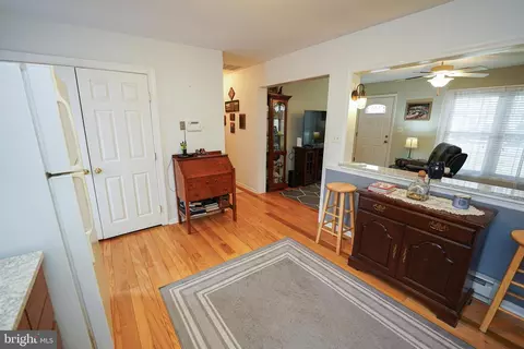 Entry Way - 306 N Margaret St, Georgetown, DE 19947 photo 2 of 6