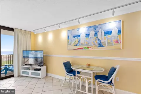 Dining - 209 Chesapeake House, Bethany Beach, DE 19930 photo 2 of 2