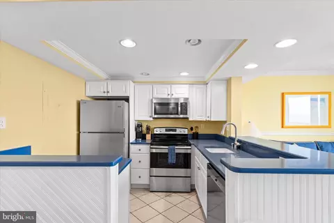 Kitchen - 209 Chesapeake House, Bethany Beach, DE 19930 photo 2 of 7