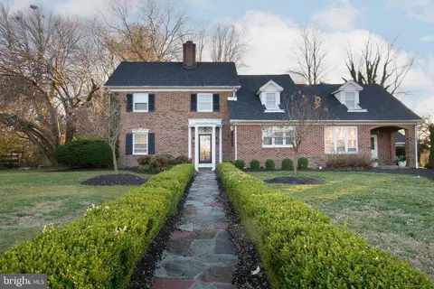 28 W Clarke Ave, Milford, DE 19963