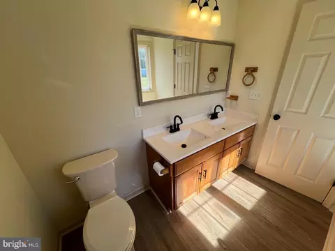 Entry Way - 33016 Forest Knoll Dr, Laurel, DE 19956 photo 2 of 2
