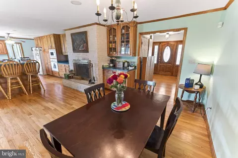 Dining - 30077 Fire Tower Rd, Laurel, DE 19956 photo 3 of 4