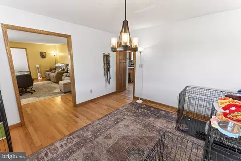 Entry Way - 30077 Fire Tower Rd, Laurel, DE 19956 photo 5 of 12
