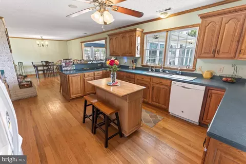Kitchen - 30077 Fire Tower Rd, Laurel, DE 19956 photo 1 of 6