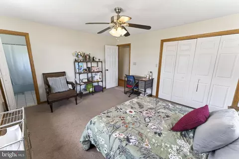 Bedroom - 30077 Fire Tower Rd, Laurel, DE 19956 photo 5 of 9