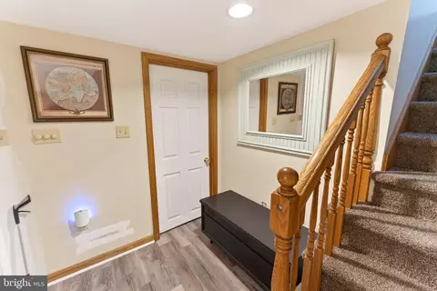 Entry Way - 30077 Fire Tower Rd, Laurel, DE 19956 photo 8 of 12