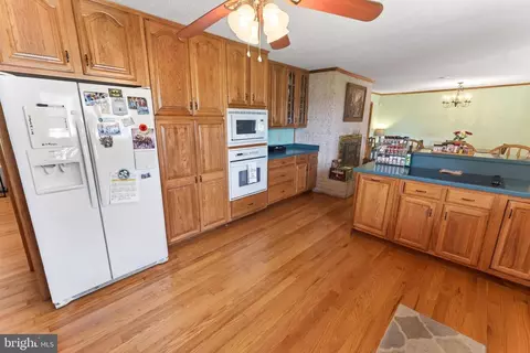 Kitchen - 30077 Fire Tower Rd, Laurel, DE 19956 photo 3 of 6