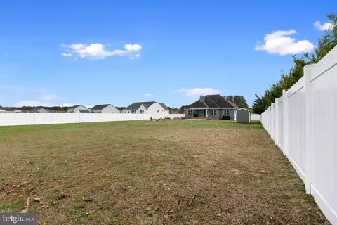 Exterior - 24594 Hollytree Cir, Georgetown, DE 19947 photo 4 of 10