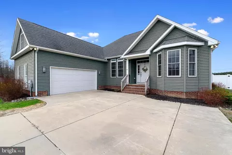 24594 Hollytree Cir, Georgetown, DE 19947