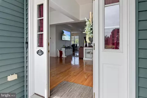 Entry Way - 24594 Hollytree Cir, Georgetown, DE 19947 photo 1 of 17