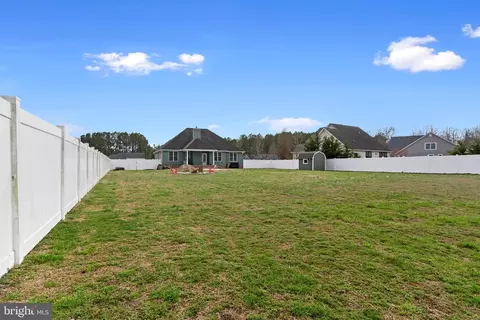 Exterior - 24594 Hollytree Cir, Georgetown, DE 19947 photo 6 of 10