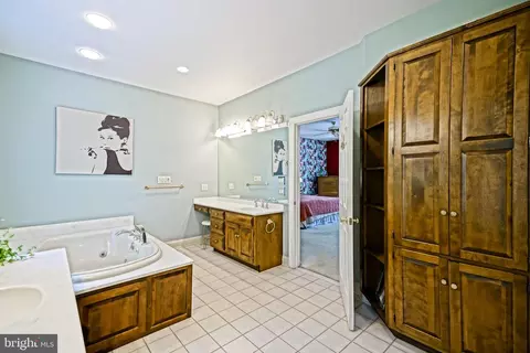 Bath - 6 Blue Heron Dr, Georgetown, DE 19947 photo 4 of 8