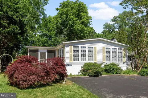 33198 Lakeshore Cir, Millsboro, DE 19966