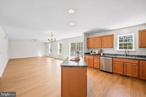Living - 305 Baywinds Ct, Dagsboro, DE 19939 photo 5 of 7