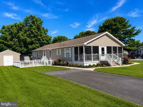34202 Black Pine Ln #947, Long Neck, DE 19966