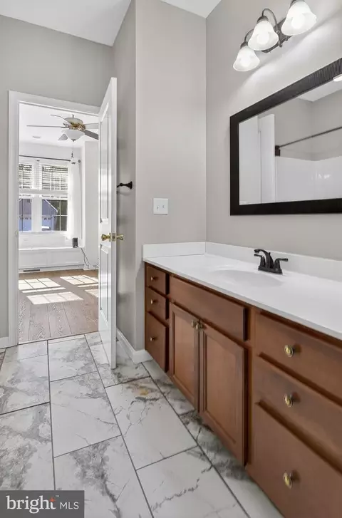 Bath - 324 E Sixth St, Blades, DE 19973 photo 1 of 5