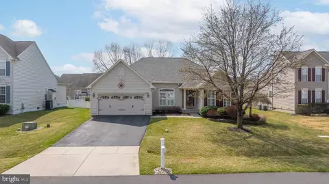32944 Sandstone Dr, Lewes, DE 19958