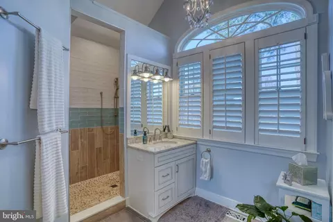 Bath - 119 E Side Dr, Rehoboth Beach, DE 19971 photo 2 of 4