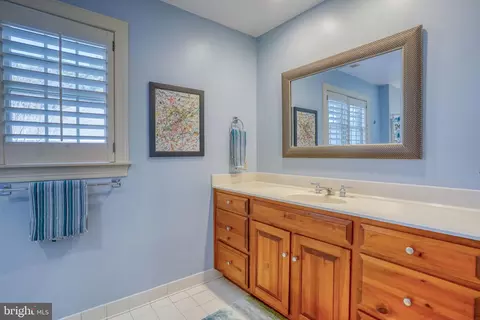Bath - 119 E Side Dr, Rehoboth Beach, DE 19971 photo 3 of 4